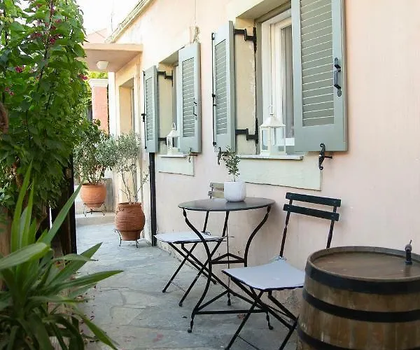 Foxnest Rest Corfu * Κανάλι