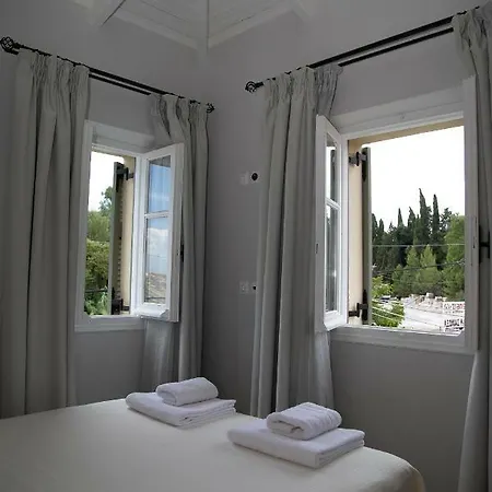 Foxnest Rest Corfu Kanálion