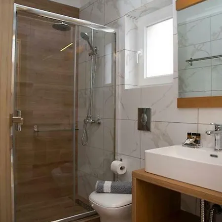 Foxnest Rest Corfu Kanálion